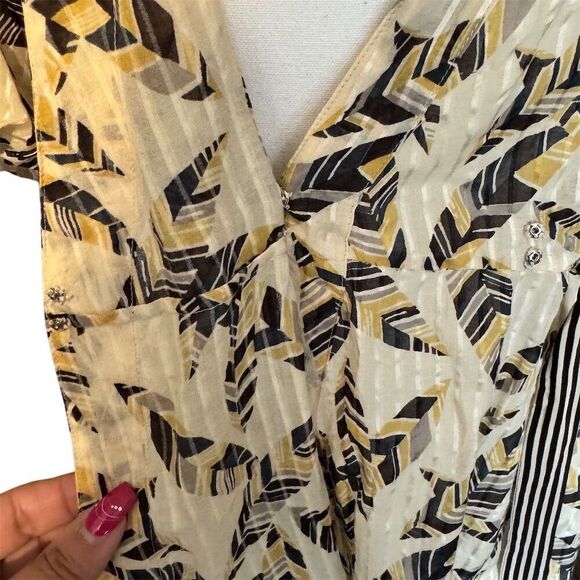 BCBGMaxazria Women's S Sheer Feather Print Wrap Blouse Balloon Sleeve Peplum Top - Picture 5 of 13